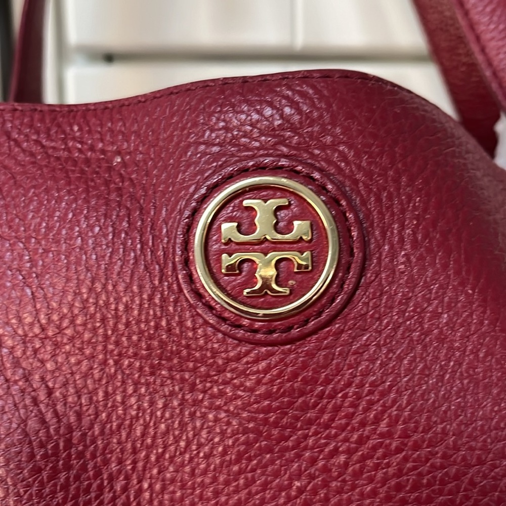 Tory Burch large tote duffle bag red pebbled leather - Picture 2 of 11